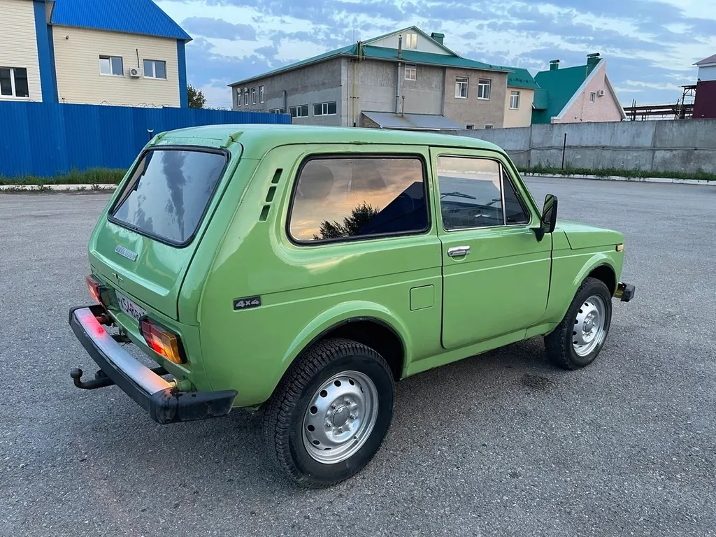 Кто-то знает, как на ней полный привод включить? Я-то, на самом деле, в курсе, что он там ПОСТОЯННЫЙ...