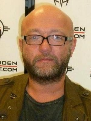 Дэн Абнетт - зубр и мастодонт "Вахи"...