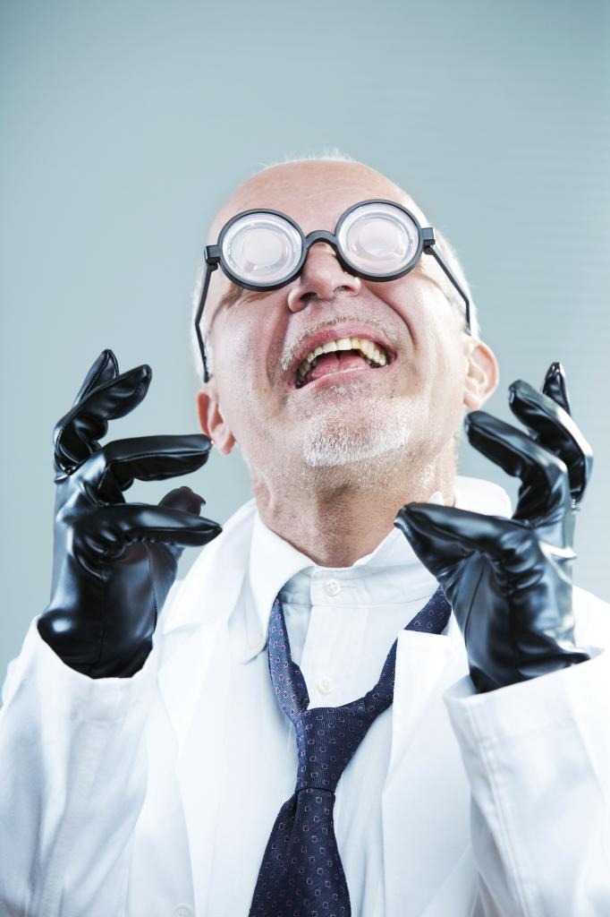 Безумный и беспринципный учёный — это не всегда смешно… Порой это страшно…