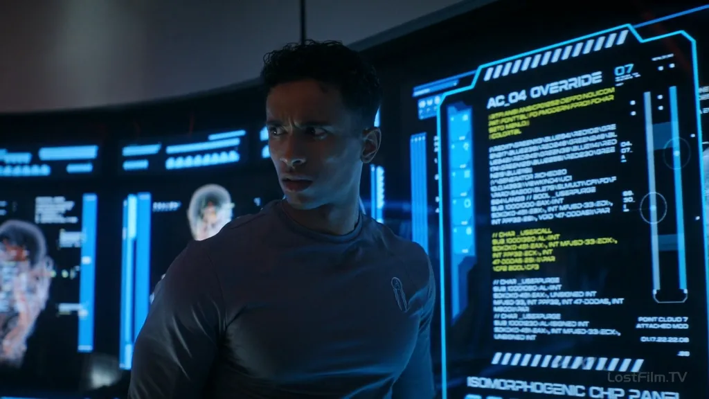 Калеб на борту «Афины»… Ну. немного староват он, как мне кажется, для первого курса.