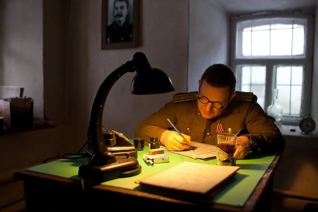 Сотрудник НКВД поверил попаданцу. А что дальше?