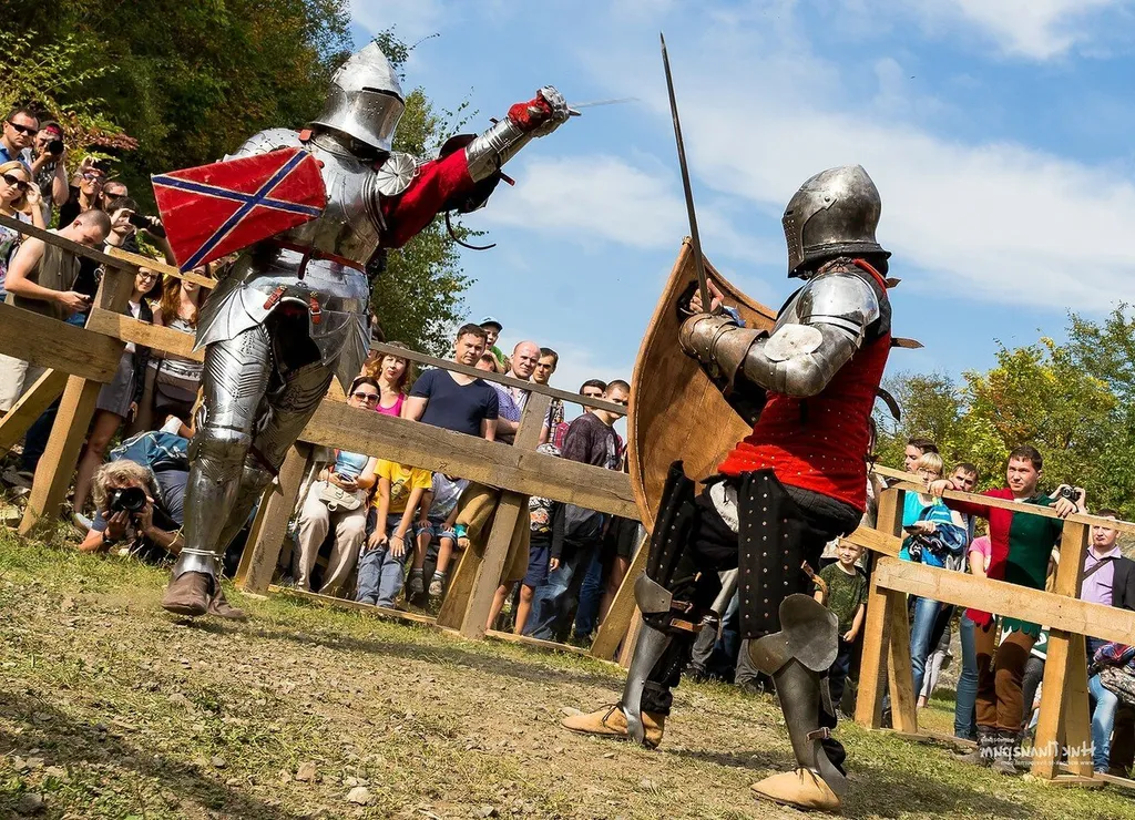 Или вот - красивый постановочный бой...