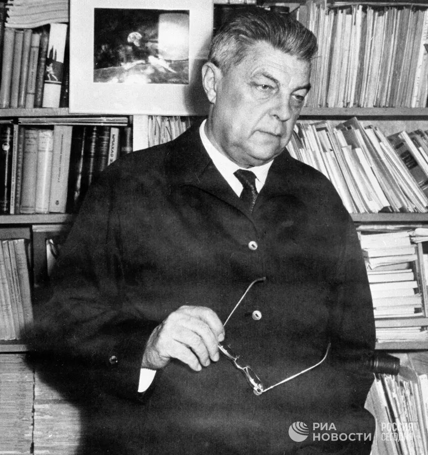 Не во всём я с ним согласен, но уважать его есть за что.