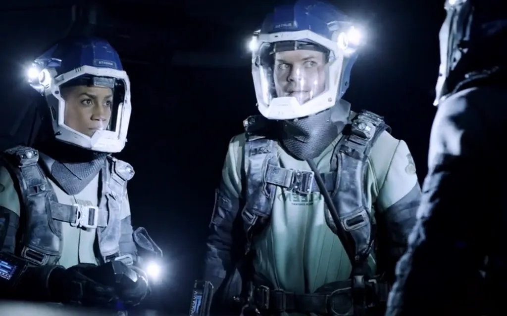 Скафандры из "Экспансии". Вот честно, кто-то рискнёт в таком выйти в космос?