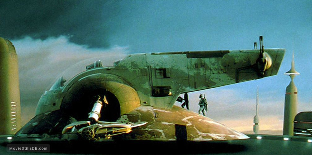 Даже, если бы он летал в таком положении, он смотрелся бы интереснее...