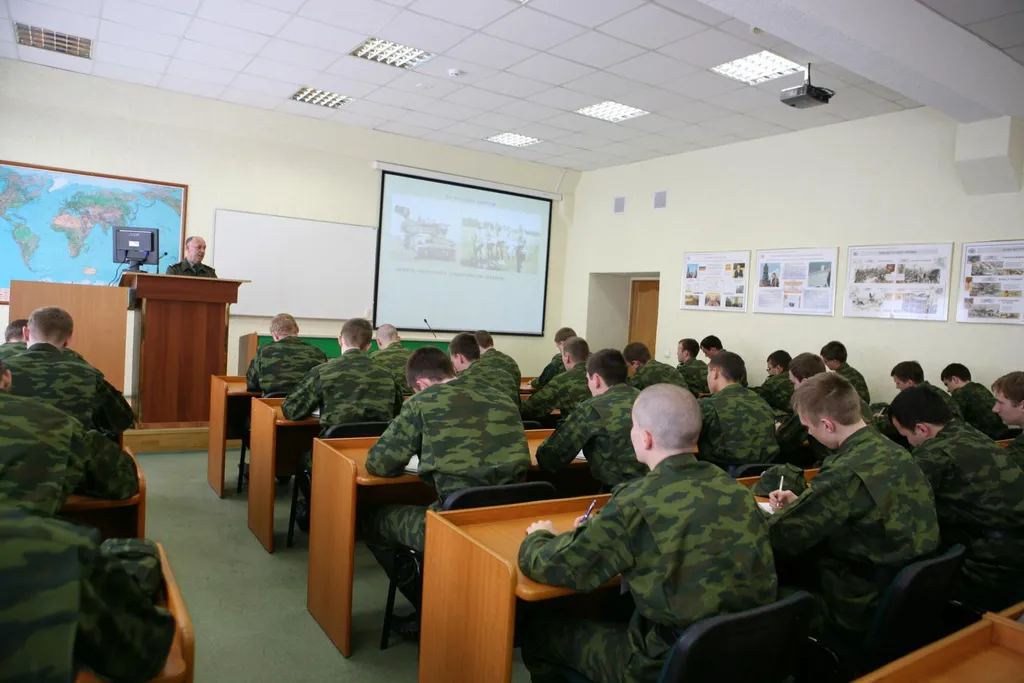Пример работы с личным составом...