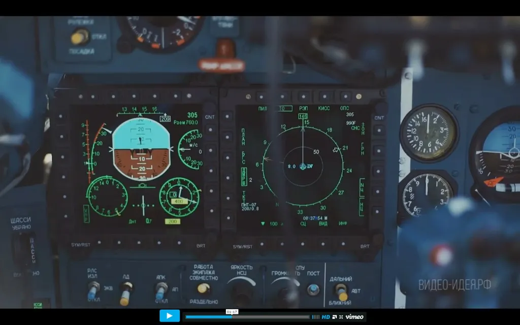 Приборы в истребителе. Радар справа