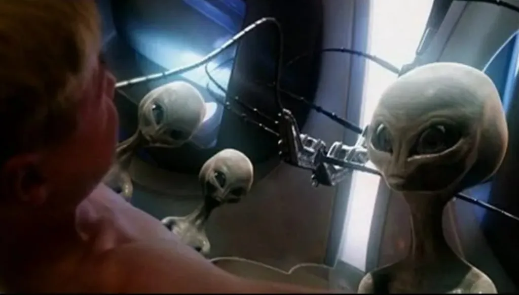 Они явно преследуют какие-то свои цели...