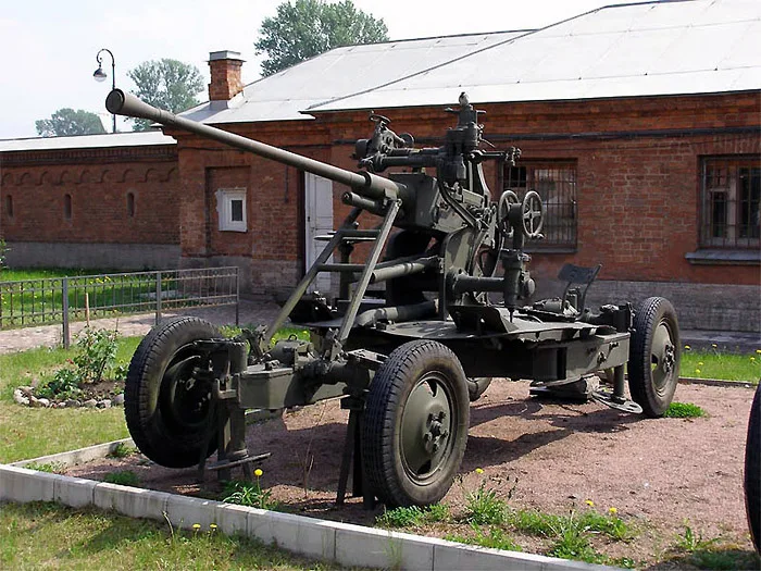 ЗИК-45 (49-К) официально принята на вооружение РККА в 1939 году, постановлением Комитета Обороны при СНК СССР № 360сс предписывалось начать их выпуск, однако уже в конце июля 1940 года было принято решение о прекращении работ по ЗИК-45