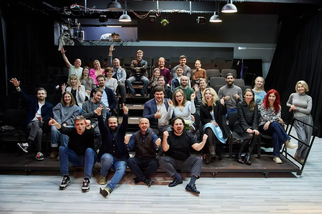 Это мы с тобой на ПРЕМЬЕРЕ наших серий!