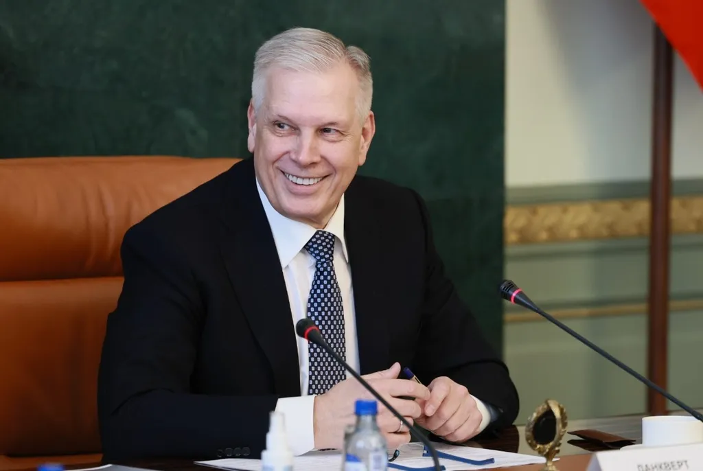 Евгений Вячеславович, всё хорошо! Наши яйца уже в США.