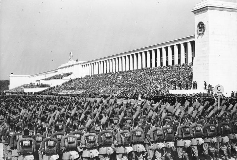 Цеппелинтрибуна в1937 году.