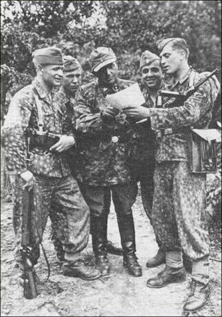 Солдаты дивизии СС "Галичина" в июле 1944 года.