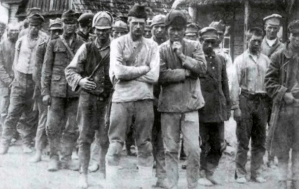 Красноармейцы в польском плену.