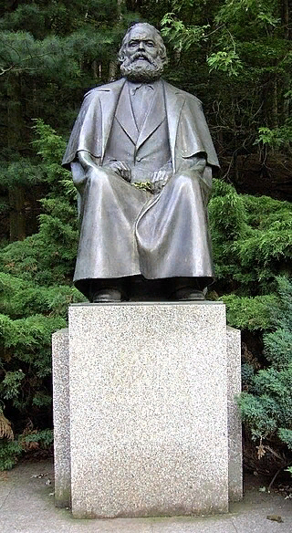 Памятник Карлу Марксу в Карлсбаде.
