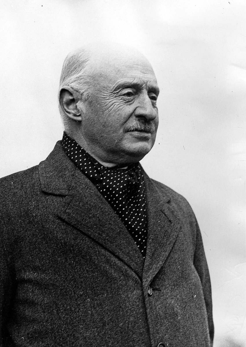 Президент МОК граф Анри Де Байе-Латур.