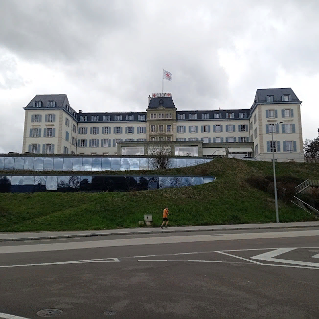 Штаб-квартира Красного креста и полумесяца в Женеве. Фото Владимира Тулина.