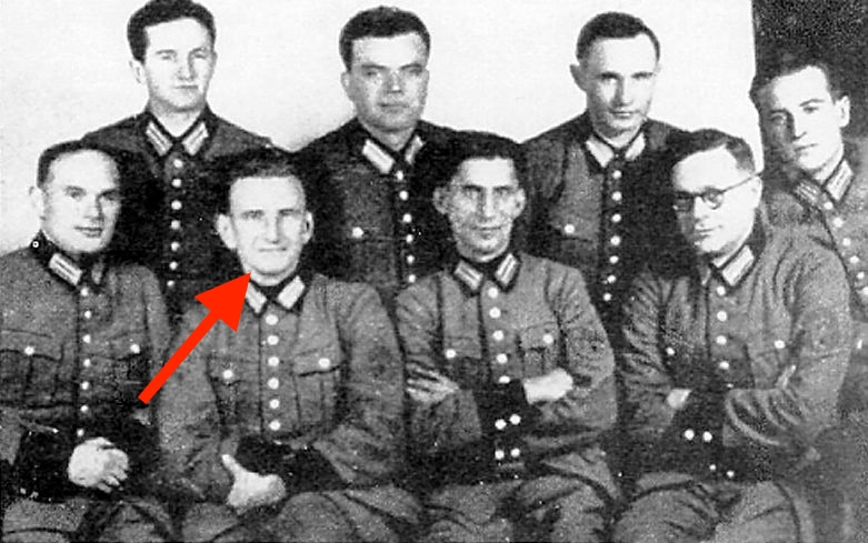 Шухевич с другими офицерами батальона «Нахтигаль».