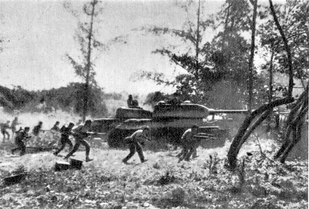 Армия Кубы атакует позиции у залива Свиней.