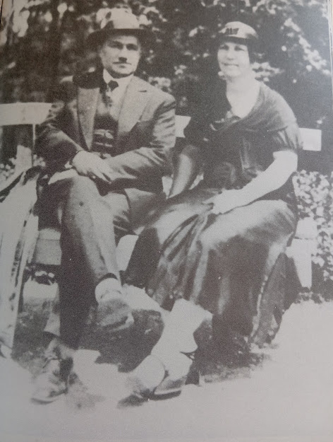 Александр Пеев с женой Елизаветой в Софии.