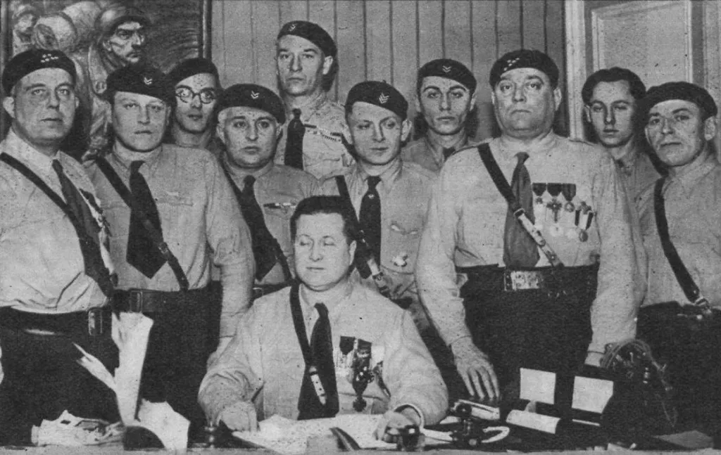 Марсель Бюкар с соратниками.