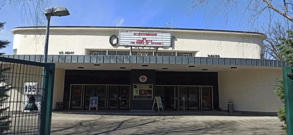 Музей союзников в Берлине. Фото Владимира Тулина.