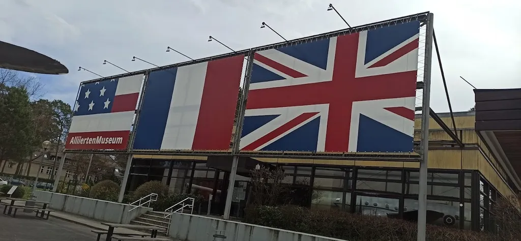 Музей союзников в Берлине. Фото Владимира Тулина.