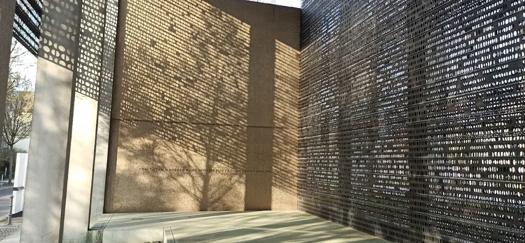 Мемориал павшим солдатам бундесвера в Берлине. Фото Владимира Тулина.