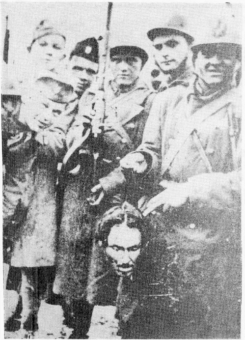 Усташи с головой православного священника.