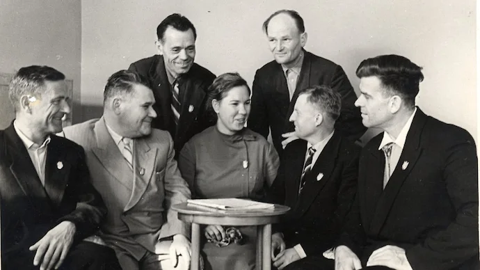 Бакланов, Шепетя, Битюков, Михеенко, Соседко, Украинцев с журналисткой Ариадной Юрковой.