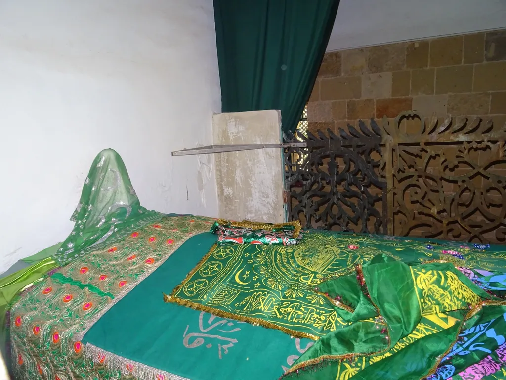 Могила Умм Харрам. Фото Владимира Тулина.