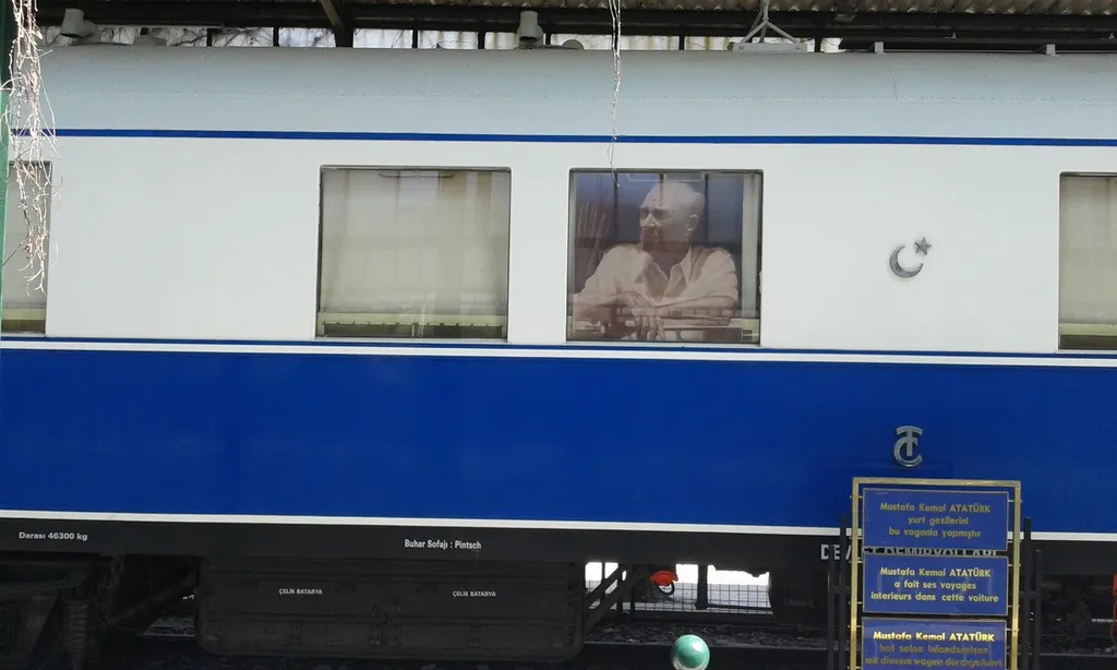 Вагон поезда Мустафы Кемаля Ататюрка. Фото Владимира Тулина.