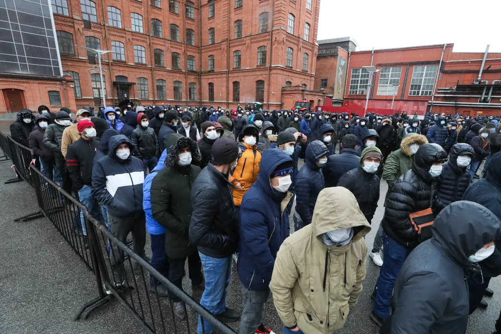 Расширен перечень запретов на труд мигрантов в Санкт-Петербурге