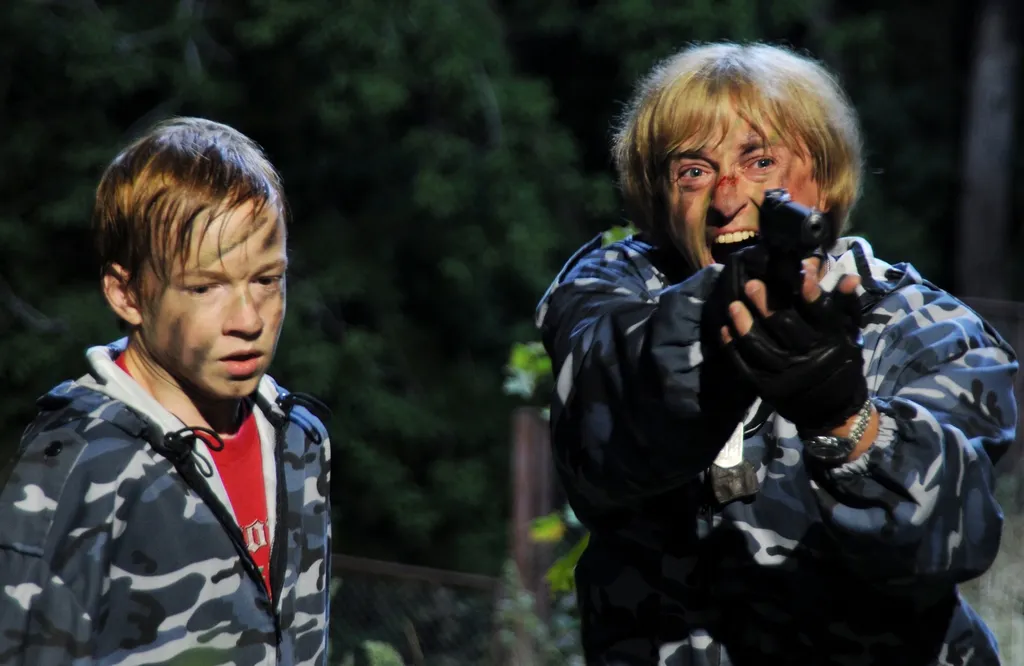 Очередная бессмысленная истерика, на которую Зло даже не оборачивается.