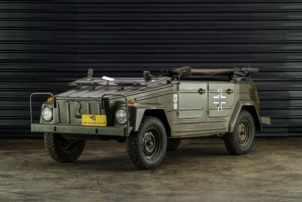 ...получаем вот это. Правда, это бразильский вариант реставрации, с "неродными" колёсами и шинами. Но впечатление производит то самое.