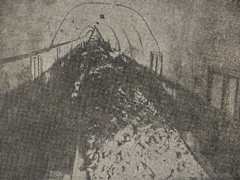 Конвейер на бункерах новой шахты № 3-3-бис им. Р.Эйхе в Прокопьевске