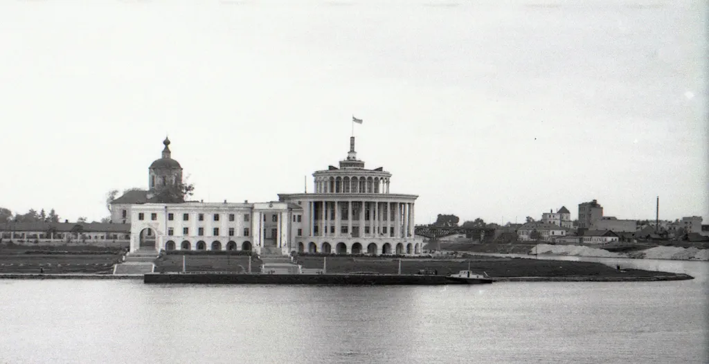 Тверь. Вид на речной вокзал, 1953