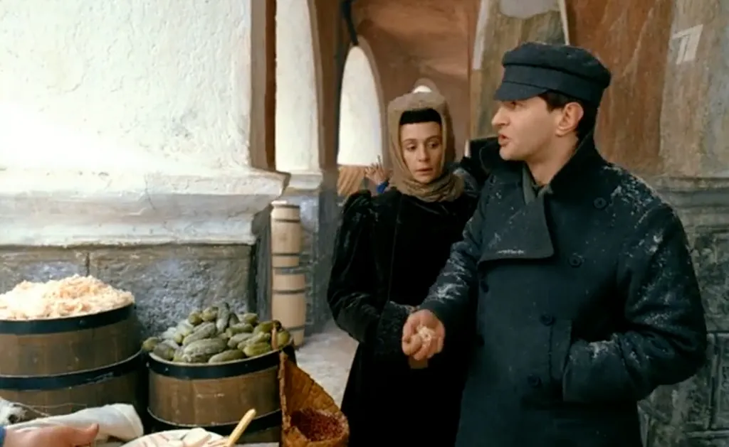 Кадр из фильма «Статский советник» (2005)