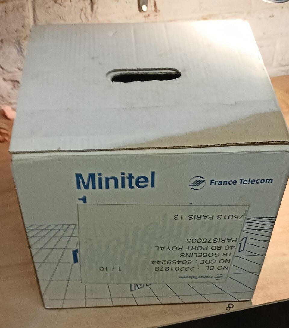 Маркетплейс кассетного панка