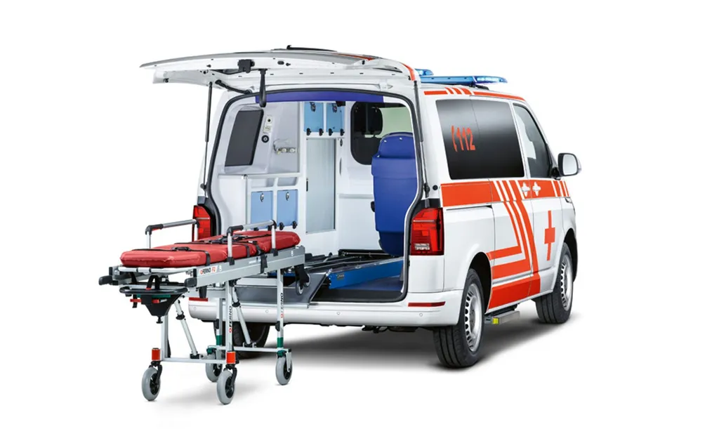 Как выбрать и проверить компанию по перевозке лежачих больных