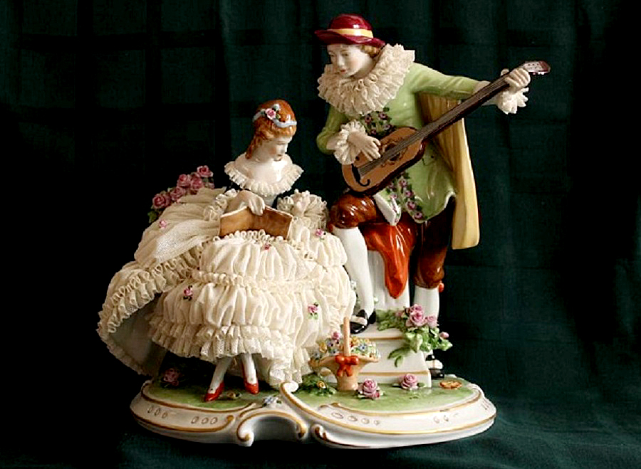 «Арлекин и дама с книгой»